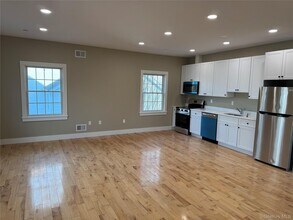 140 Clinton St in Montgomery, NY - Building Photo - Building Photo