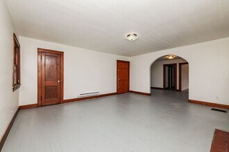 1530 1/2 W High St in Springfield, OH - Building Photo - Building Photo