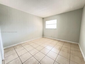 5411 NW 16th St-Unit -5411 in Lauderhill, FL - Building Photo - Building Photo