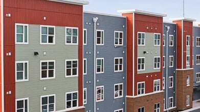 Granville Woods Lofts in Columbus, OH - Foto de edificio - Building Photo