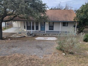 18509 E Lake Terrace Dr in Jonestown, TX - Building Photo - Building Photo