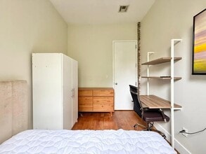 Furnished room/NOT APARTMENT in Brooklyn, NY - Building Photo - Building Photo