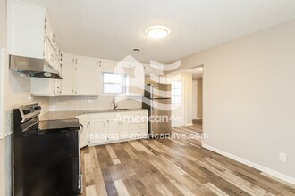 5220 NE 46th Terrace in Kansas City, MO - Building Photo - Building Photo