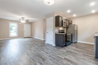 413 Hietts Ln in Clarksville, TN - Building Photo - Building Photo