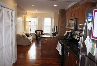 9 Warwick St, Unit 2 in Boston, MA - Building Photo - Building Photo