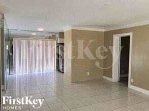 2840 SW 2nd Ct in Fort Lauderdale, FL - Building Photo - Building Photo