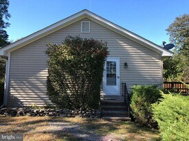 93 Webhannet Dr in Charles Town, WV - Building Photo