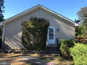 93 Webhannet Dr in Charles Town, WV - Building Photo - Building Photo