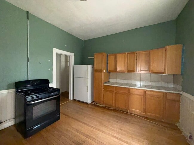 property at 1127 N 26th St
