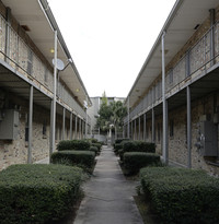 Sagewood in Metairie, LA - Foto de edificio - Building Photo