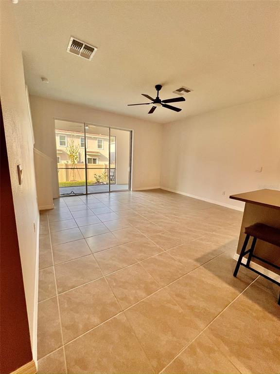 31325 Midnight Sun Wy in Wesley Chapel, FL - Building Photo - Building Photo