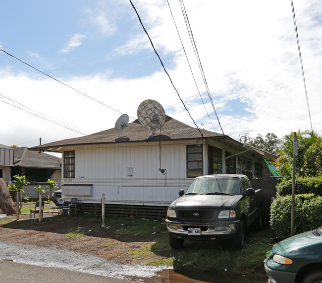 247 Olive Ave in Wahiawa, HI - Building Photo - Building Photo