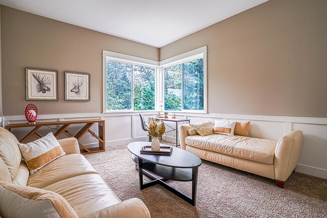 15357 NE 107th Way in Redmond, WA - Building Photo - Building Photo