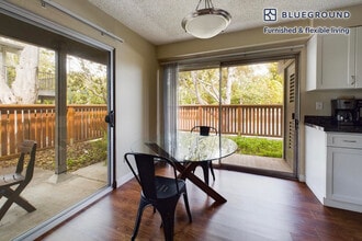 877 Heatherstone Way in Mountain View, CA - Building Photo - Building Photo