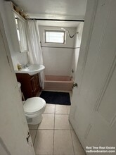 5 Durham St, Unit 3 in Somerville, MA - Foto de edificio - Building Photo
