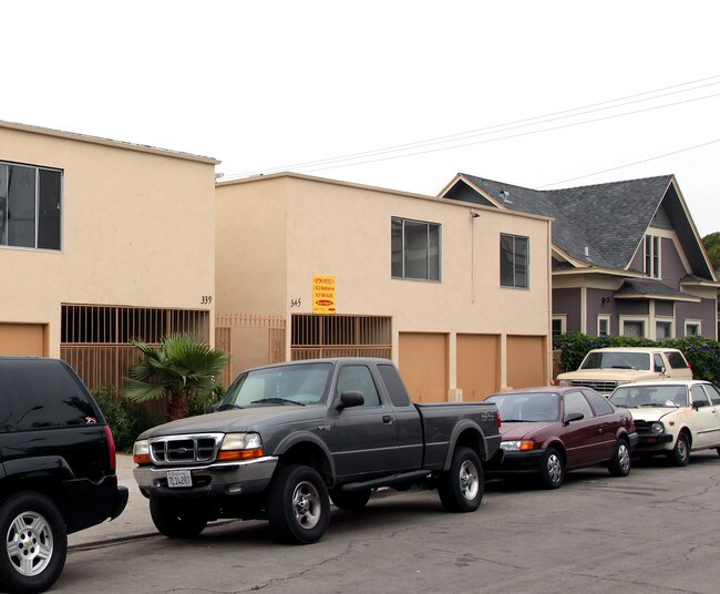 345 Daisy Ave in Long Beach, CA - Building Photo - Building Photo