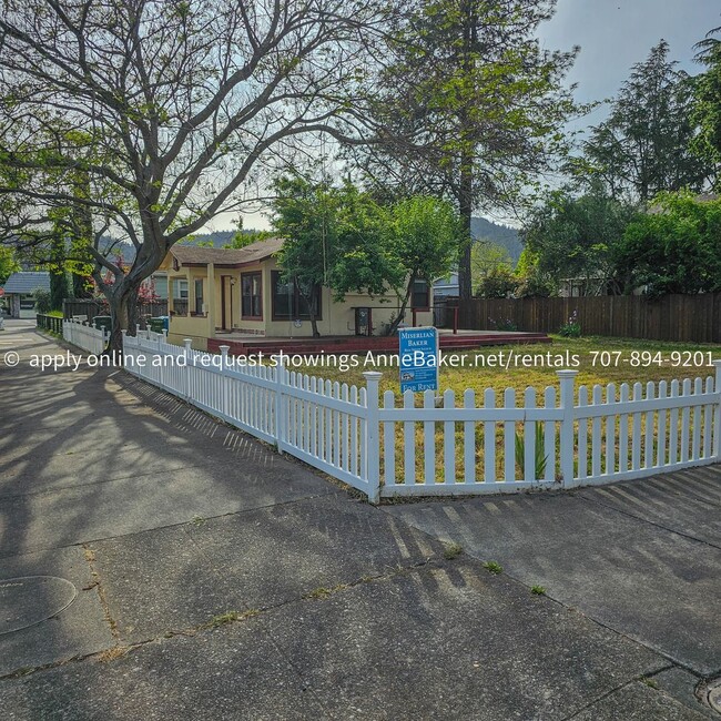 property at 206 E 1st St