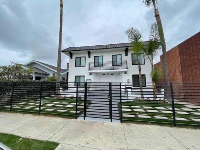 1929 Atlantic Ave in Long Beach, CA - Building Photo