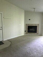 730 NW 185th Ave, Unit 303 in Beaverton, OR - Building Photo - Building Photo