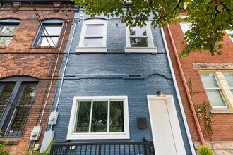 804 Cedar Ave in Pittsburgh, PA - Building Photo - Building Photo