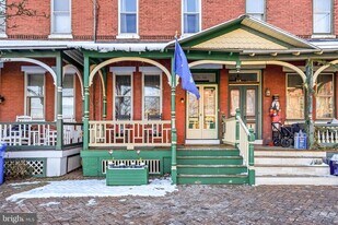 346 E Union St in Burlington, NJ - Building Photo