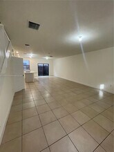 10443 NW 82nd St in Doral, FL - Building Photo - Building Photo