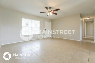 3850 Pan American Blvd in North Port, FL - Foto de edificio - Building Photo
