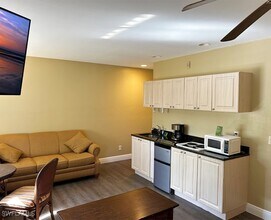 25000 Tamiami Trail E in Naples, FL - Building Photo - Building Photo