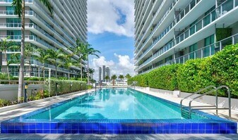 1111 SW 1st Ave, Unit 2325-N in Miami, FL - Building Photo