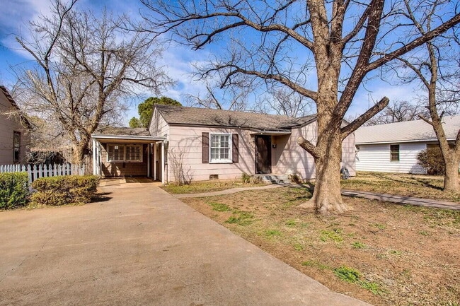 2706 36th St in Lubbock, TX - Building Photo - Building Photo