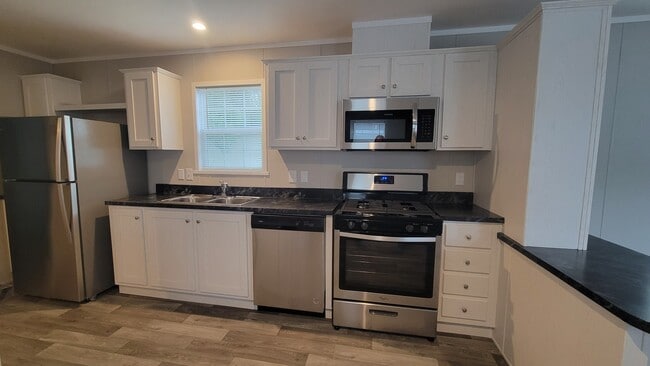 444 Nevada in Belleville, MI - Building Photo - Building Photo