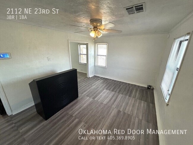 2112 NE 23rd St, Unit 208 in Oklahoma City, OK - Foto de edificio - Building Photo