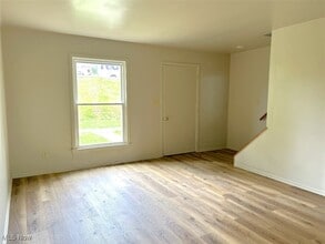 430 Canton Rd in Wintersville, OH - Building Photo - Building Photo