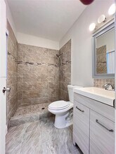 4865 SW 65th Way in Davie, FL - Building Photo - Building Photo