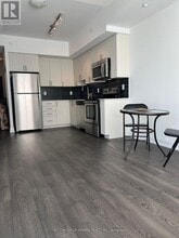 7900 Bathurst St in Vaughan, ON - Building Photo - Building Photo