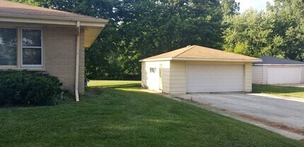 1220-1283 83rd St in Downers Grove, IL - Building Photo - Building Photo