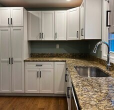 16 Boulder Dr in Hudson, NH - Building Photo - Building Photo