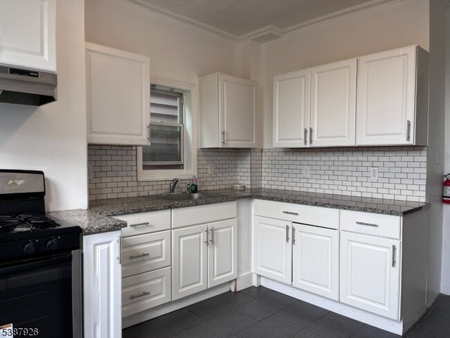 162 Parker St in Newark, NJ - Building Photo - Building Photo