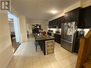 522 Blair Creek Dr in Kitchener, ON - Building Photo - Building Photo