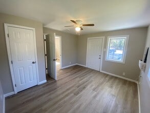 2106 S Andrews Cir in Columbus, GA - Building Photo - Building Photo