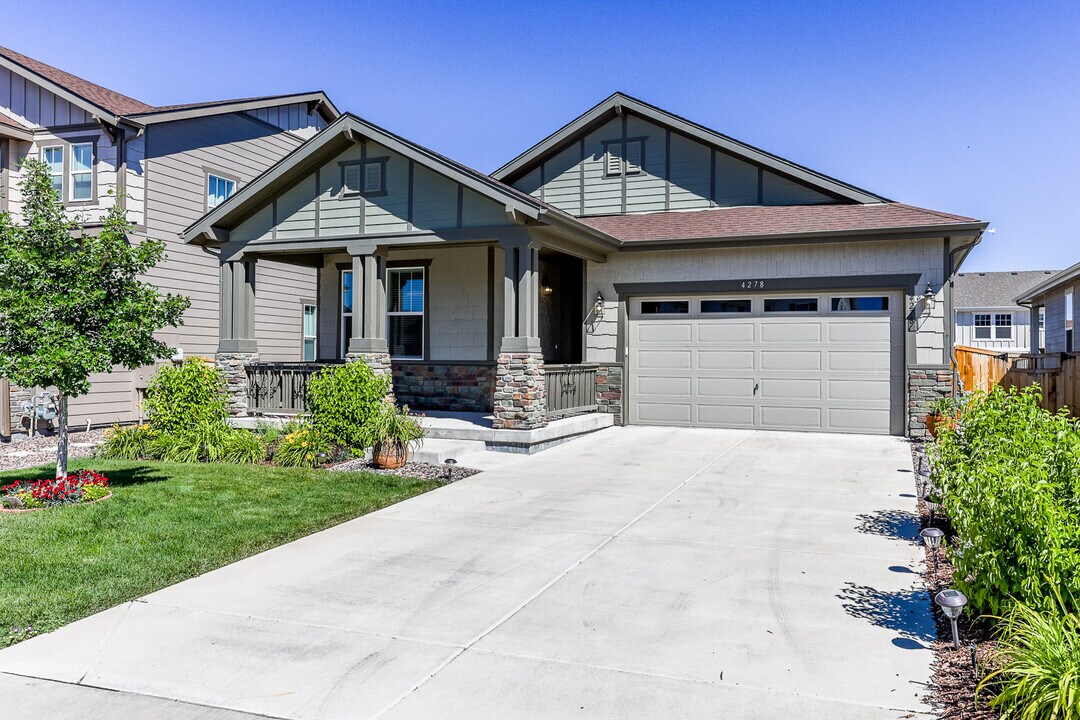 4278 Forever Cir in Castle Rock, CO - Building Photo