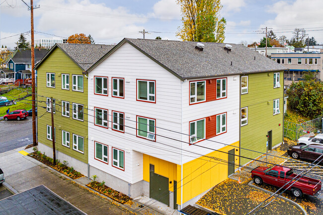 Shiloh Apartments in Tacoma, WA - Building Photo - Building Photo