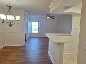 17600 NW 68th Ave in Hialeah, FL - Building Photo - Building Photo