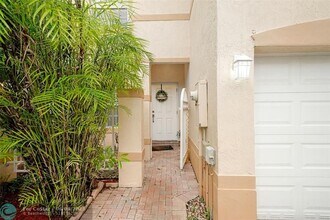 604 NW 170th Terrace in Pembroke Pines, FL - Building Photo - Building Photo