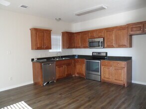 1208 Country Club Rd in Cleburne, TX - Building Photo - Building Photo