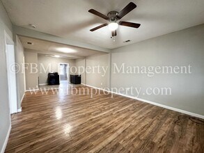 813 E 2nd Ave in Corsicana, TX - Building Photo - Building Photo