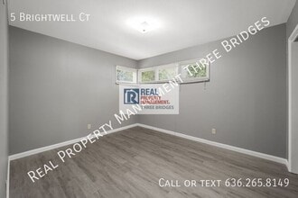 5 Brightwell Ct in Florissant, MO - Building Photo - Building Photo
