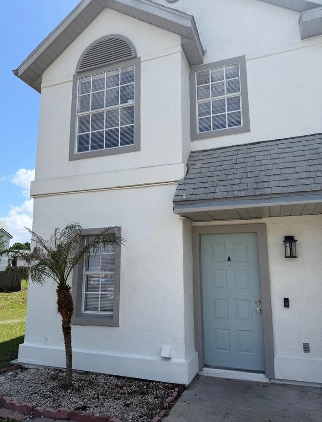 property at 135 Knotts Ln