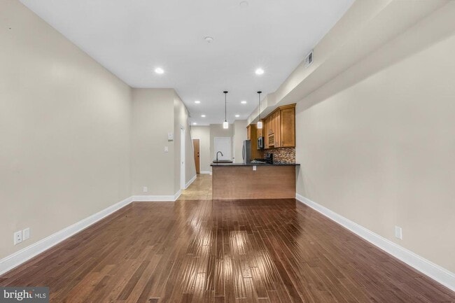 2050 Frankford Ave