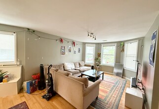 110 Chester St, Unit 1 in Boston, MA - Building Photo - Building Photo